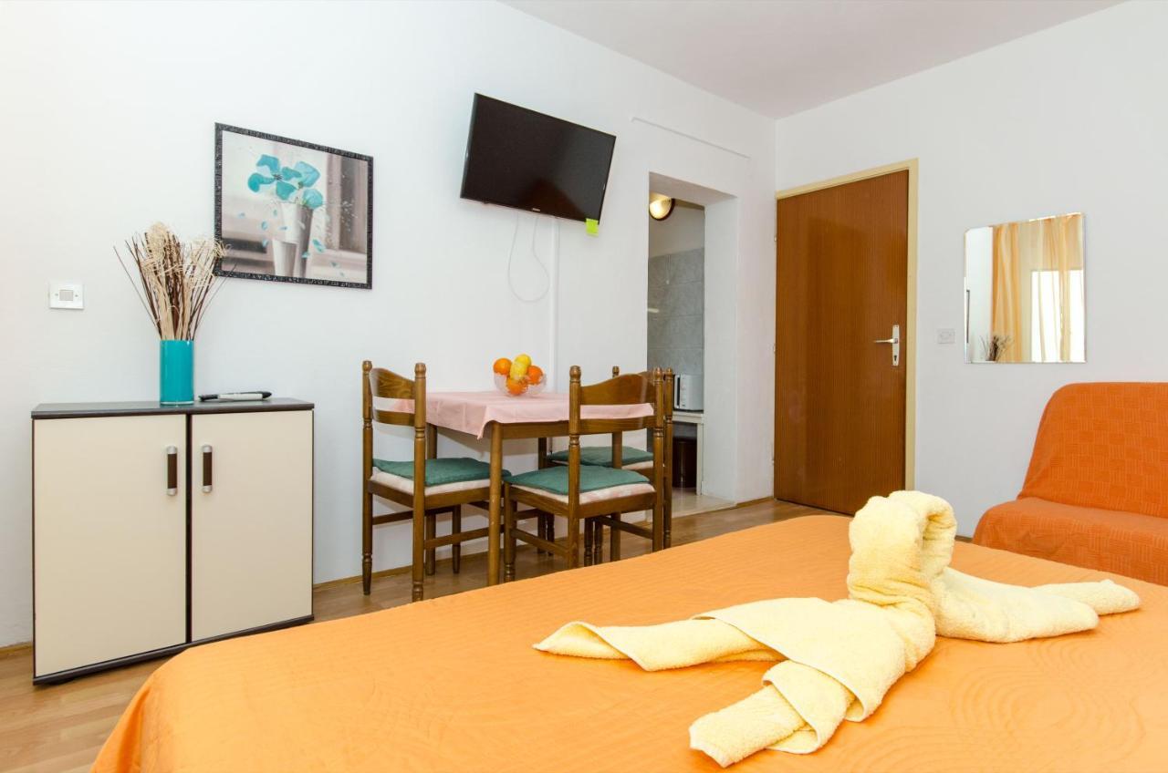 Knezovicapartments Живогоще Екстер'єр фото
