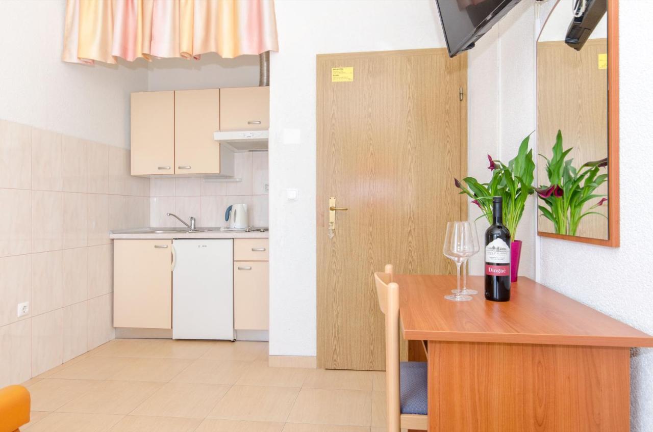 Knezovicapartments Живогоще Екстер'єр фото